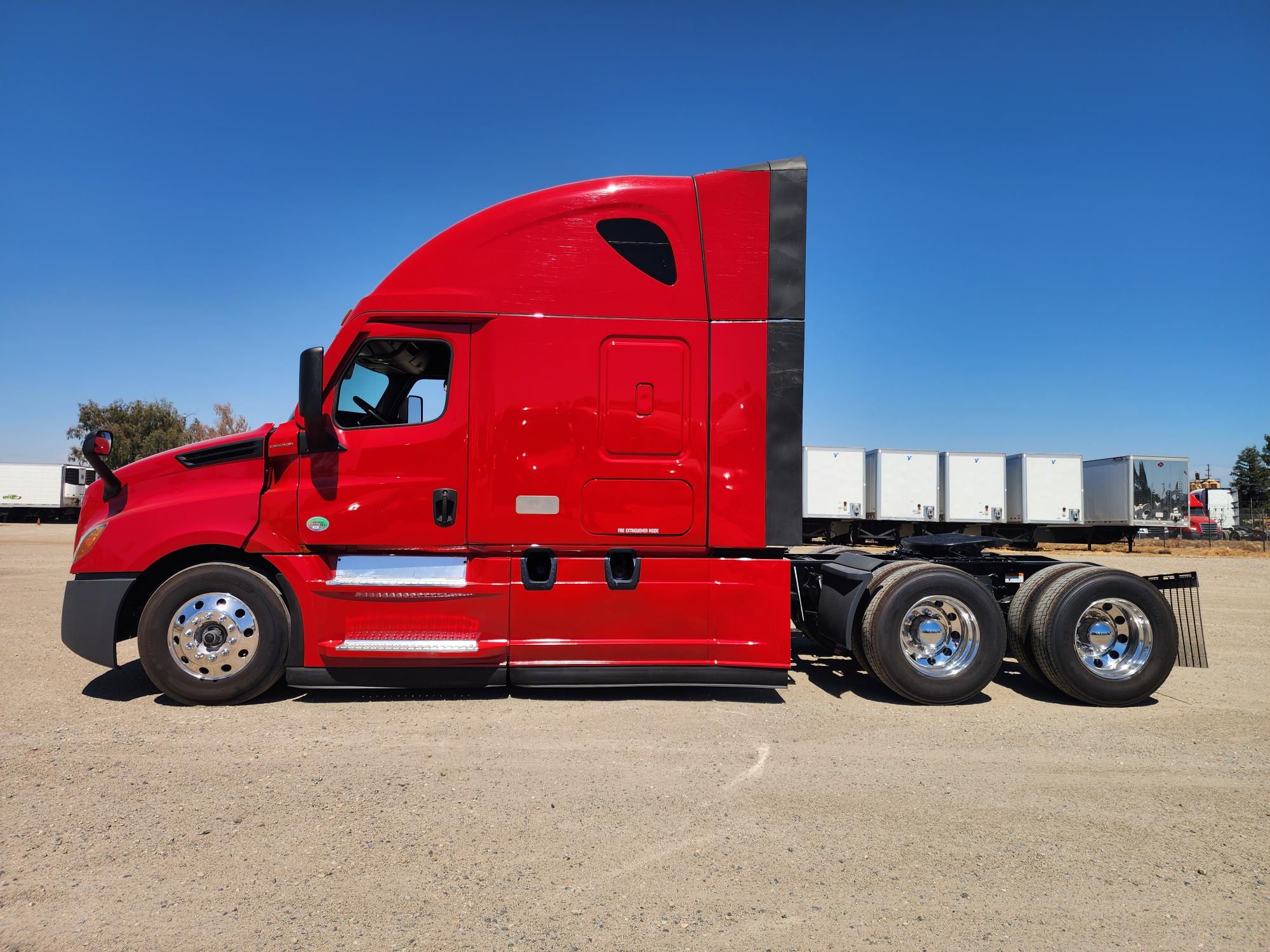 2023 FREIGHTLINER CASCADIA 126SLP - image 3