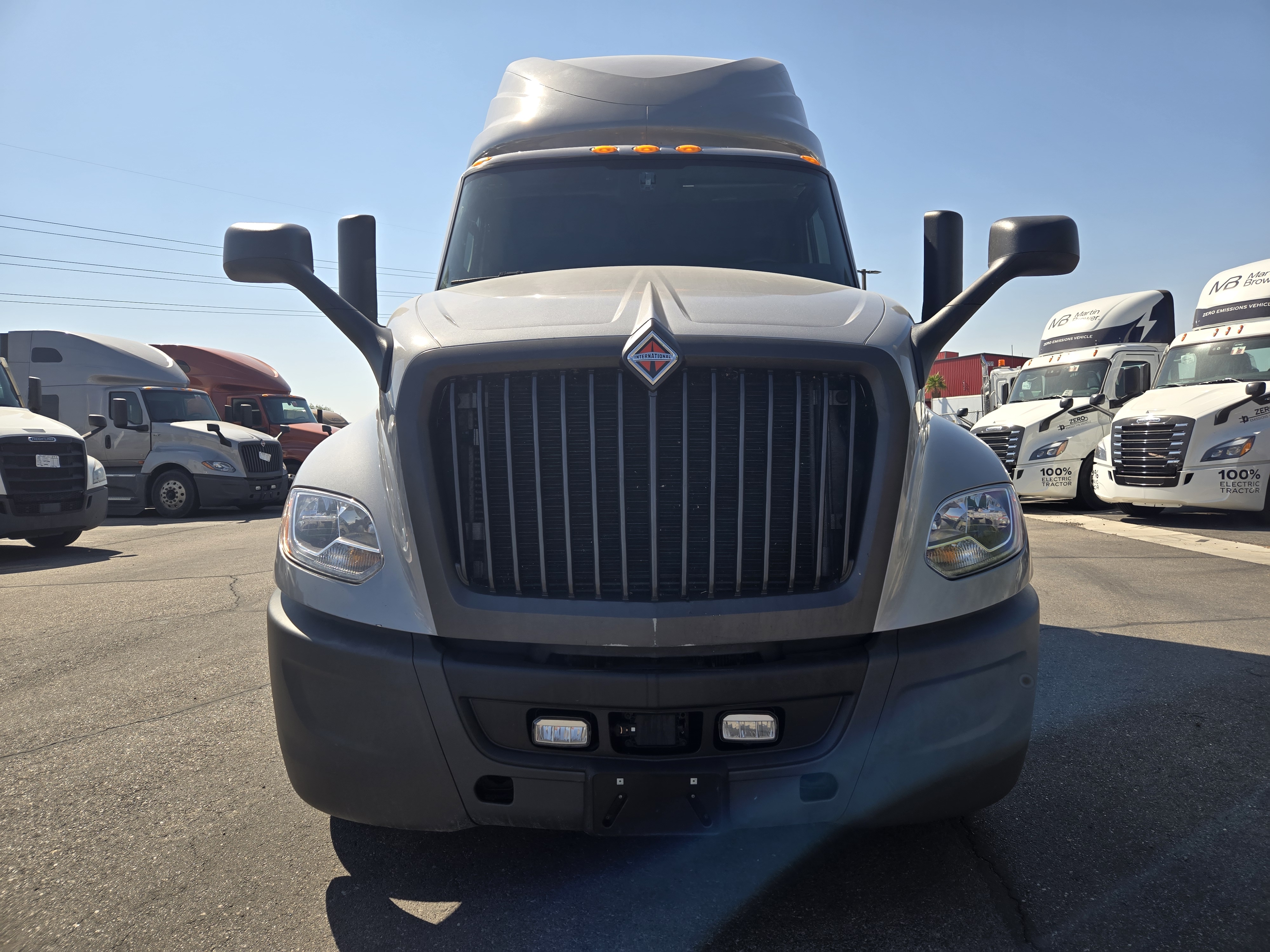 2022 INTERNATIONAL LT625 - image 2