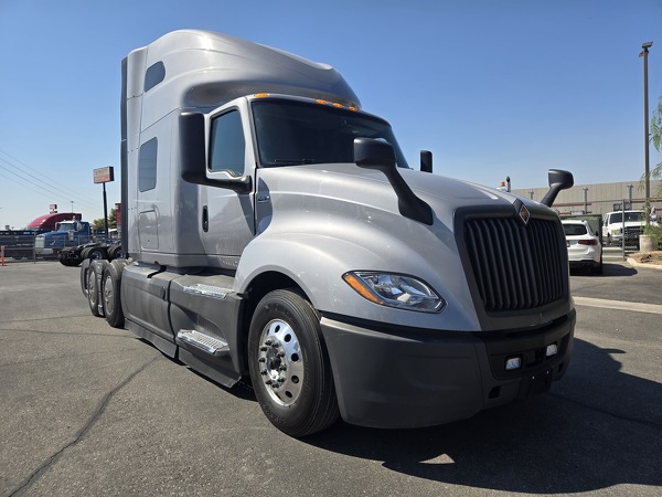 INTERNATIONAL LT625 2022