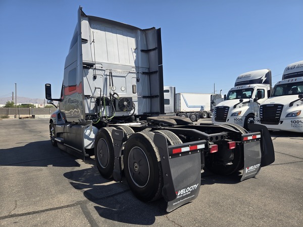 INTERNATIONAL LT625 2022