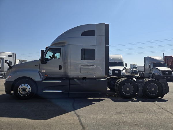 INTERNATIONAL LT625 2022