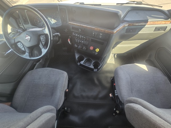 INTERNATIONAL LT625 2022