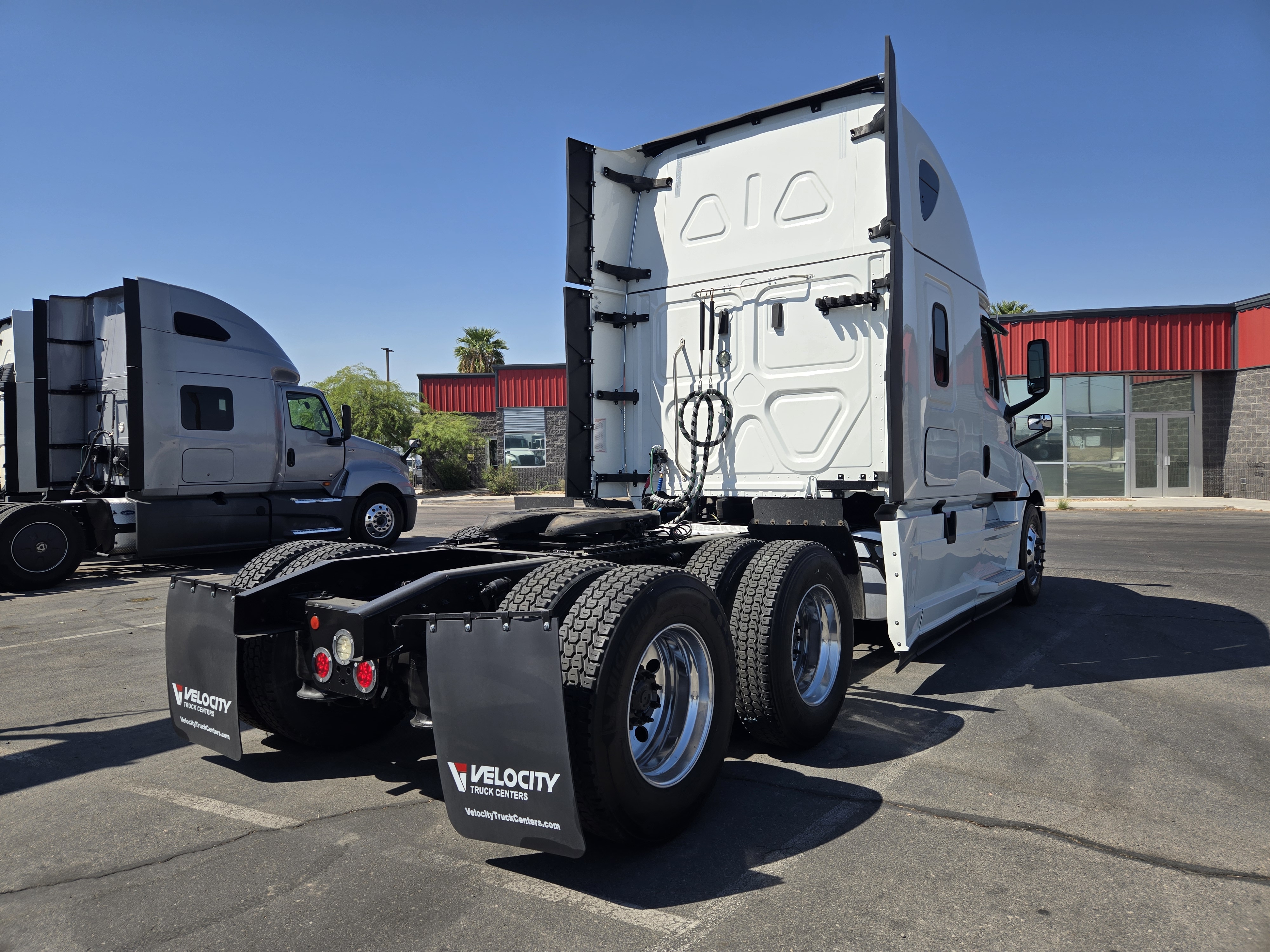 2021 FREIGHTLINER CASCADIA 126SLP - image 6