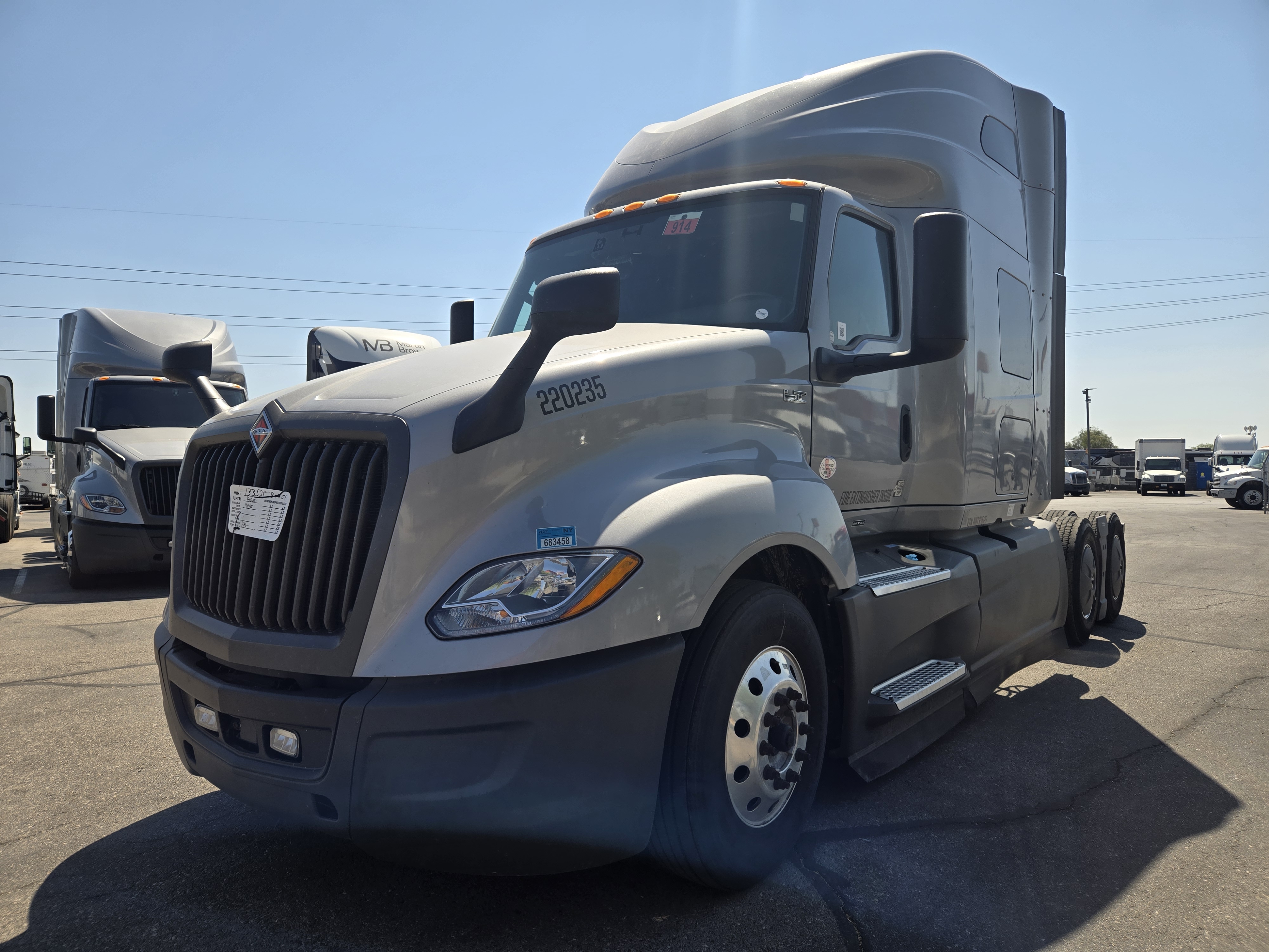 2022 INTERNATIONAL LT625 - image 2