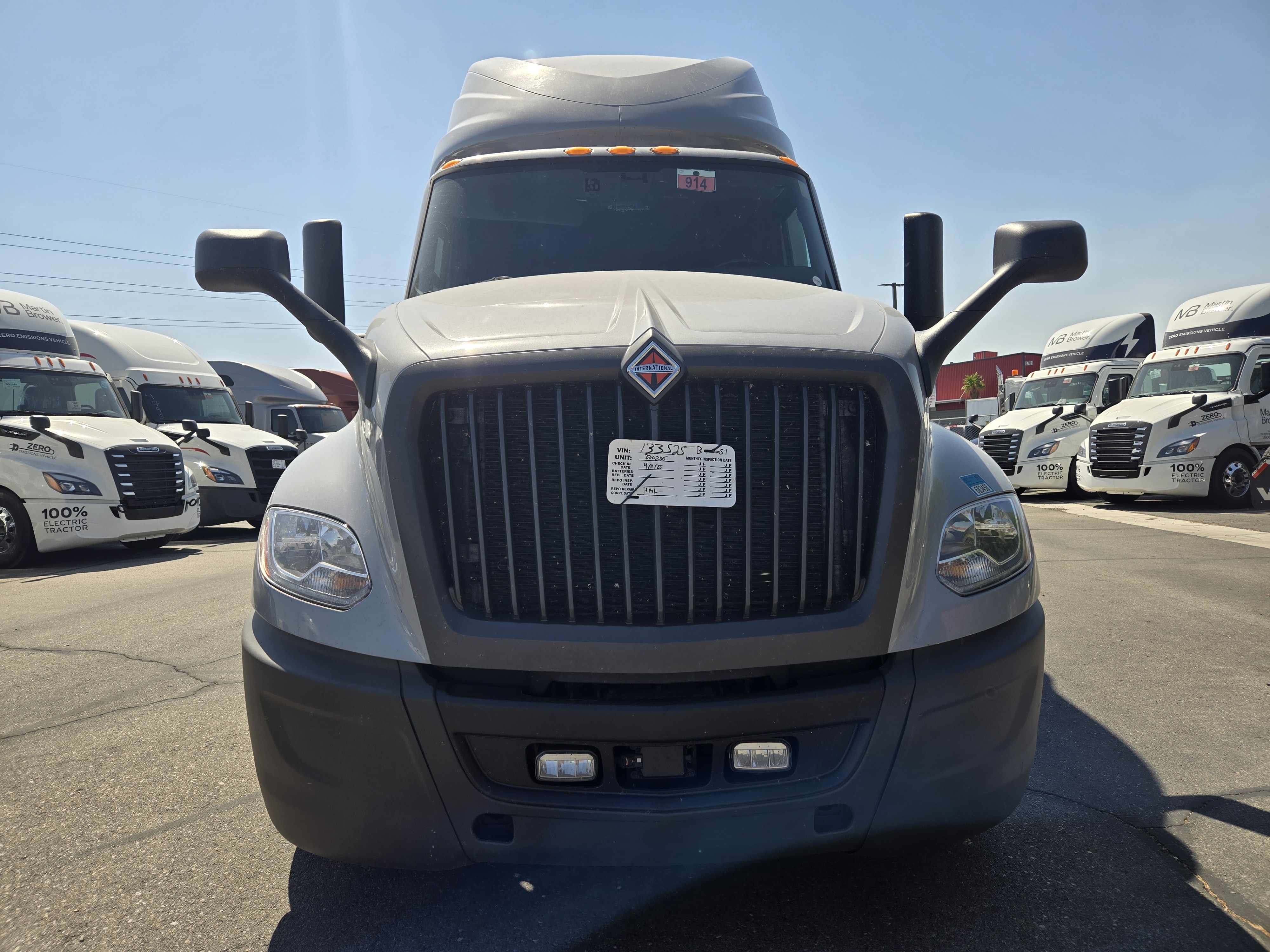 2022 INTERNATIONAL LT625 - image 3