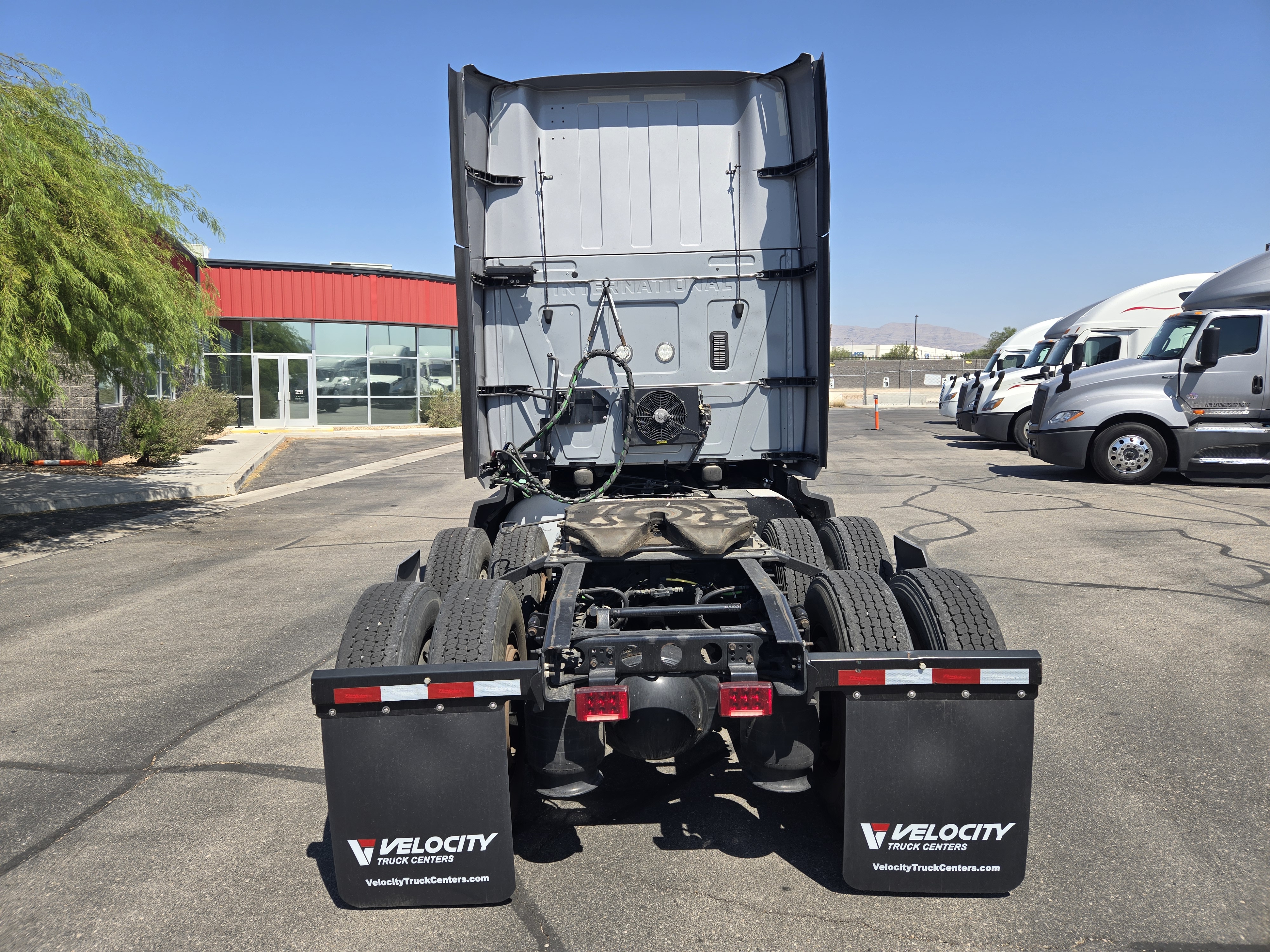 2022 INTERNATIONAL LT625 - image 6