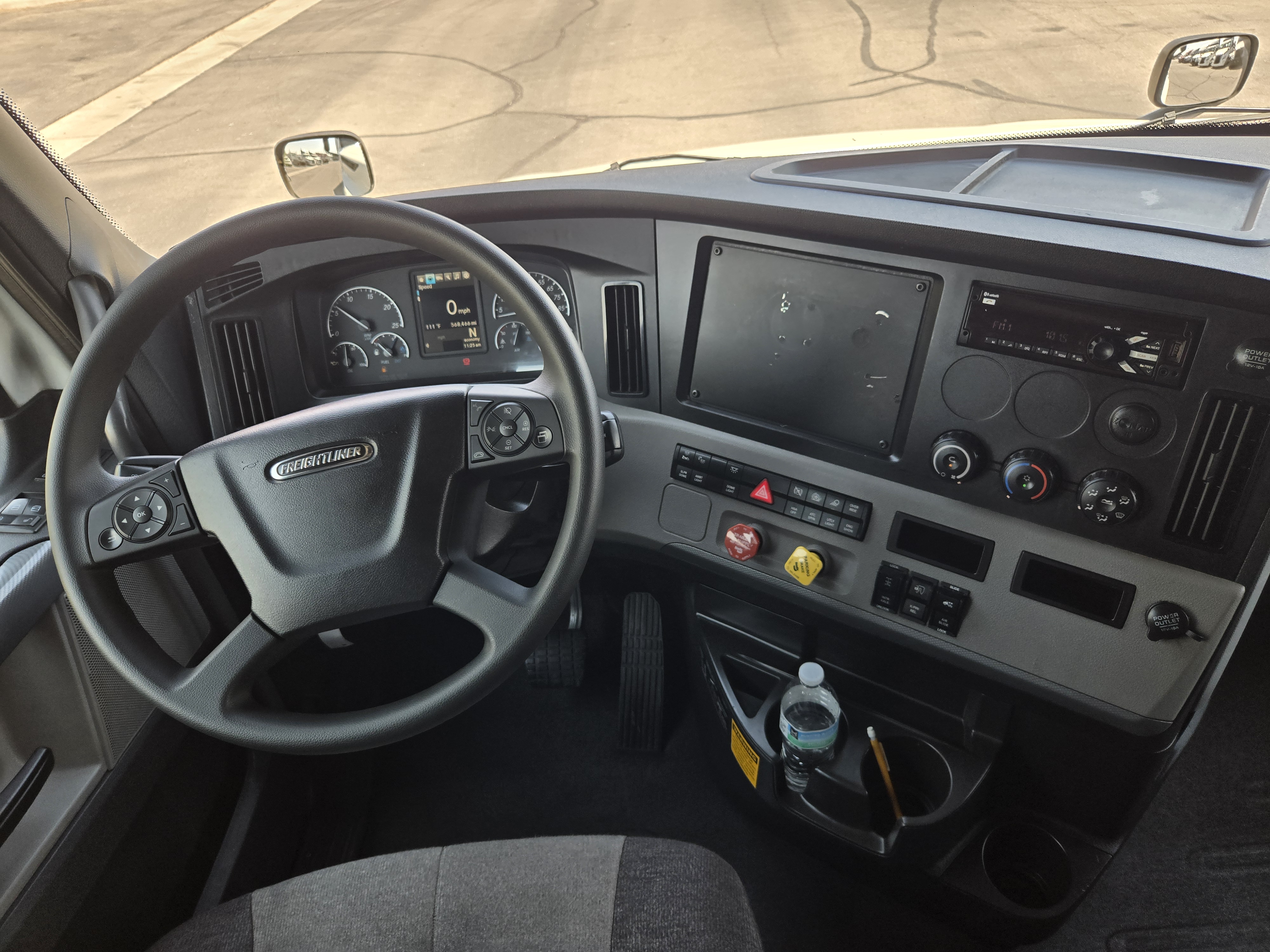 2019 FREIGHTLINER CASCADIA 126SLP - image 13