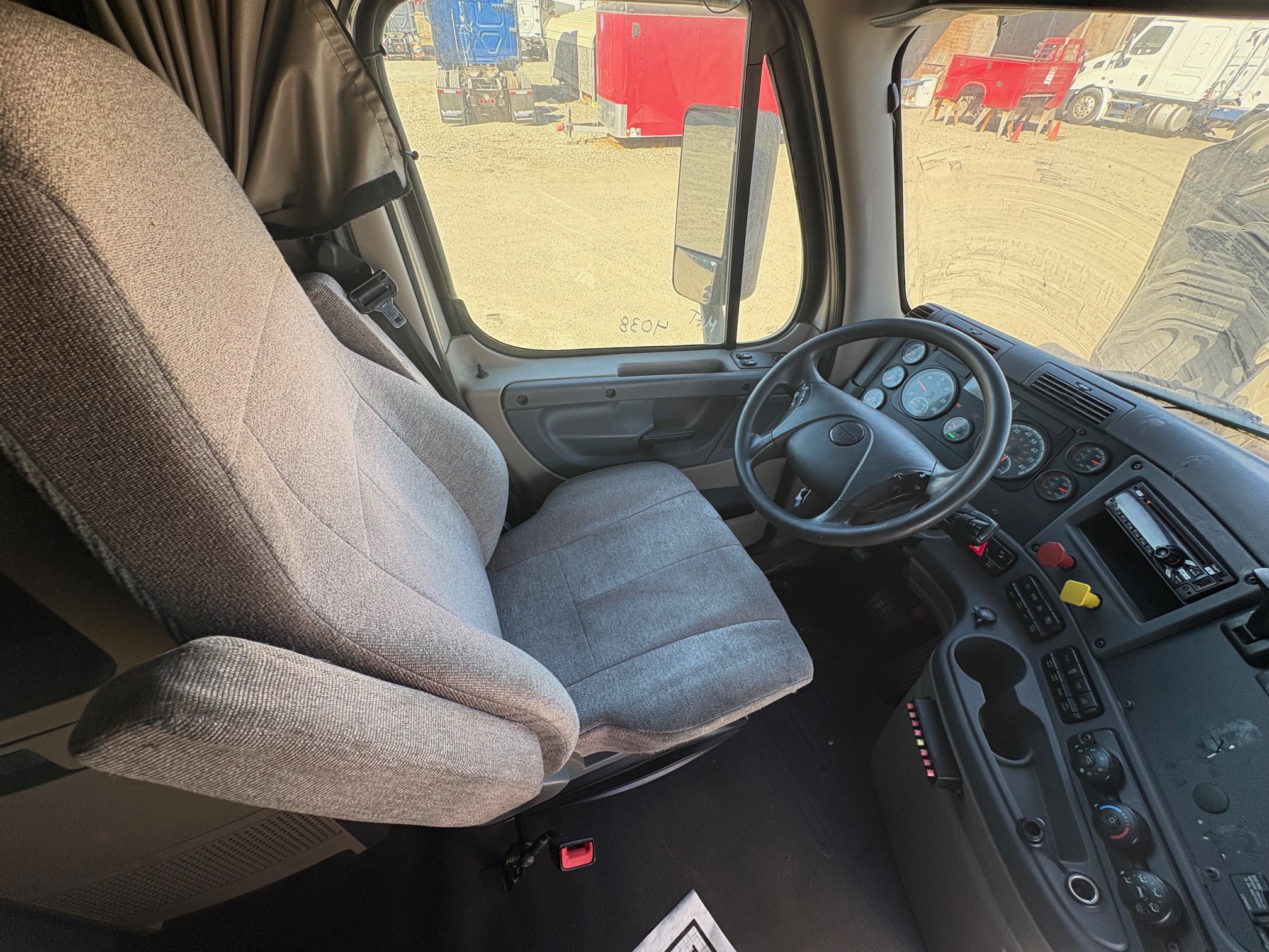 2018 FREIGHTLINER CASCADIA 125SLP - image 16