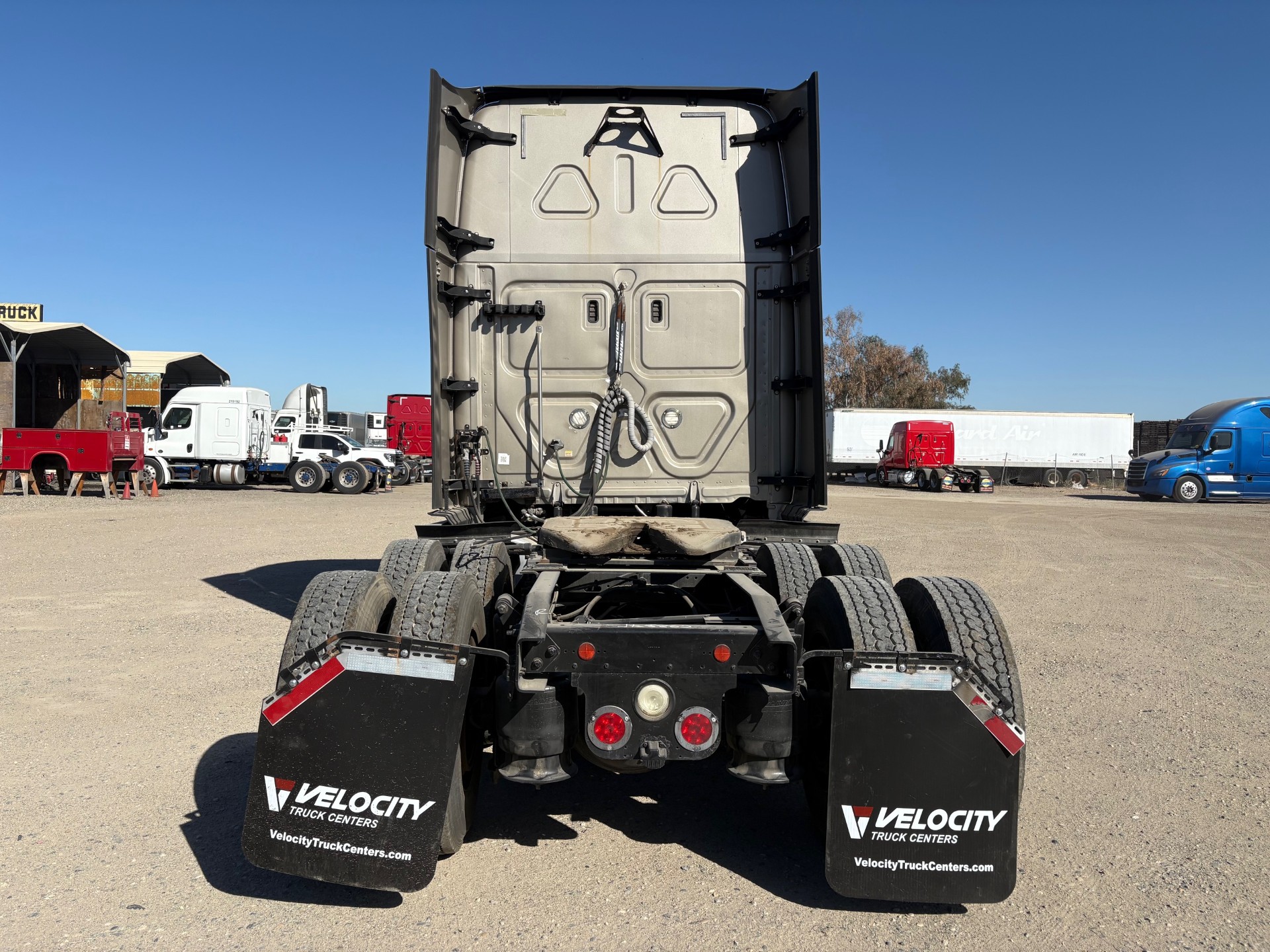 2018 FREIGHTLINER CASCADIA 125SLP - image 8