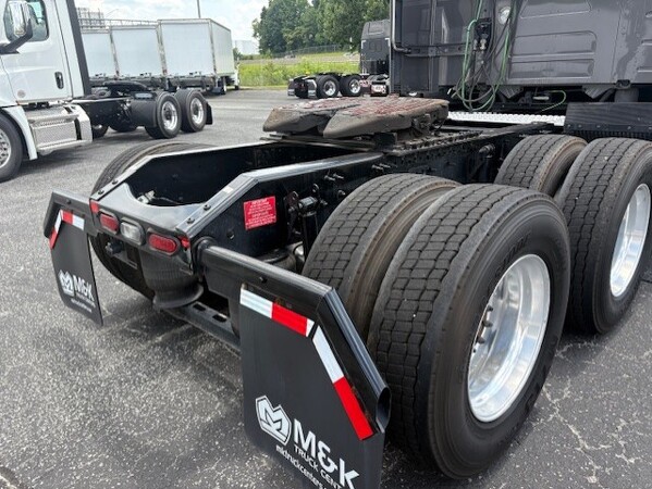 VOLVO VNL 2024