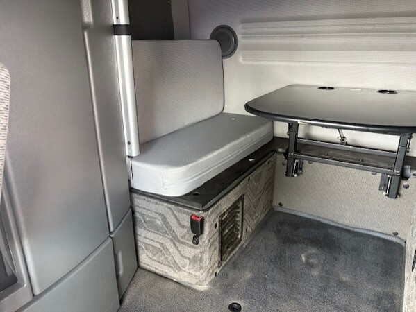 VOLVO VNL 2024