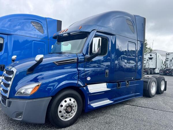 FREIGHTLINER CASCADIA 126SLP 2023