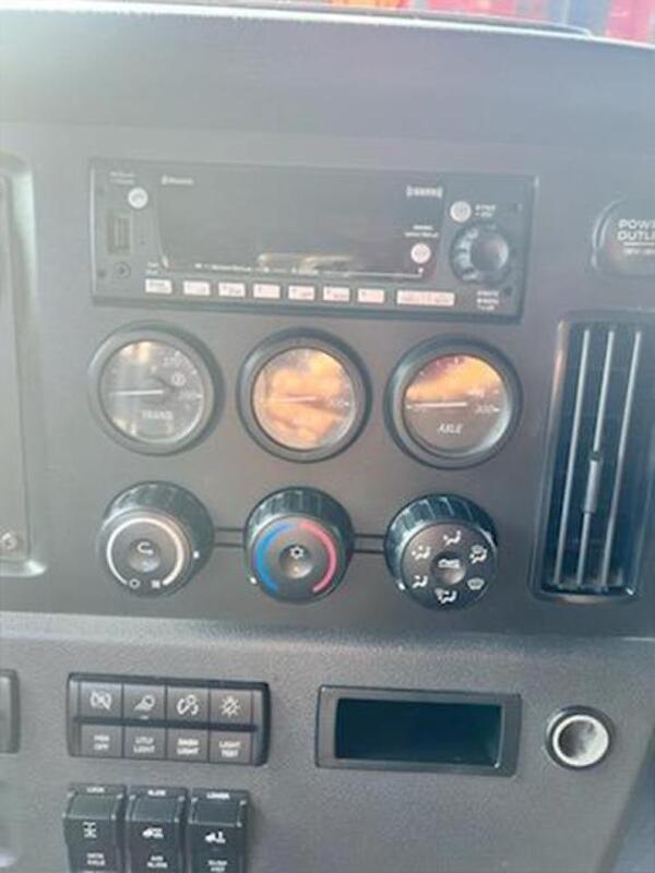 FREIGHTLINER CASCADIA 126SLP 2023