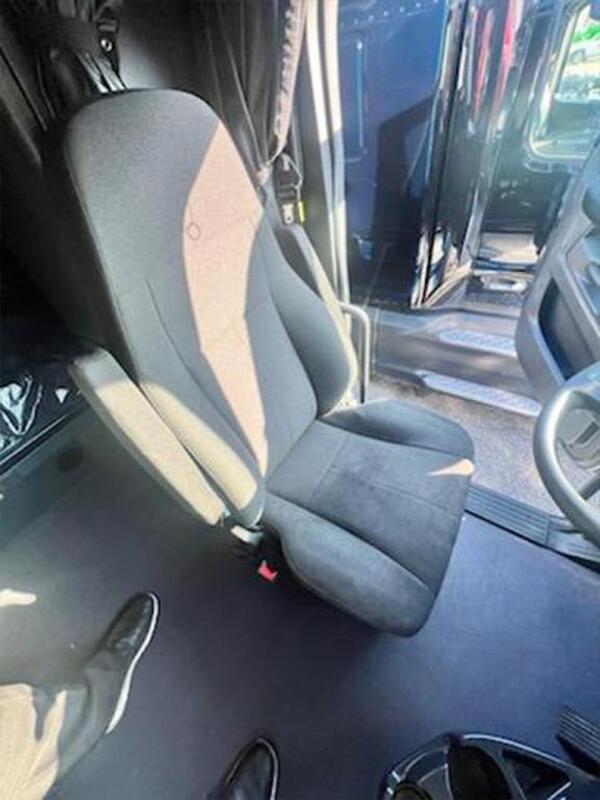 FREIGHTLINER CASCADIA 126SLP 2023