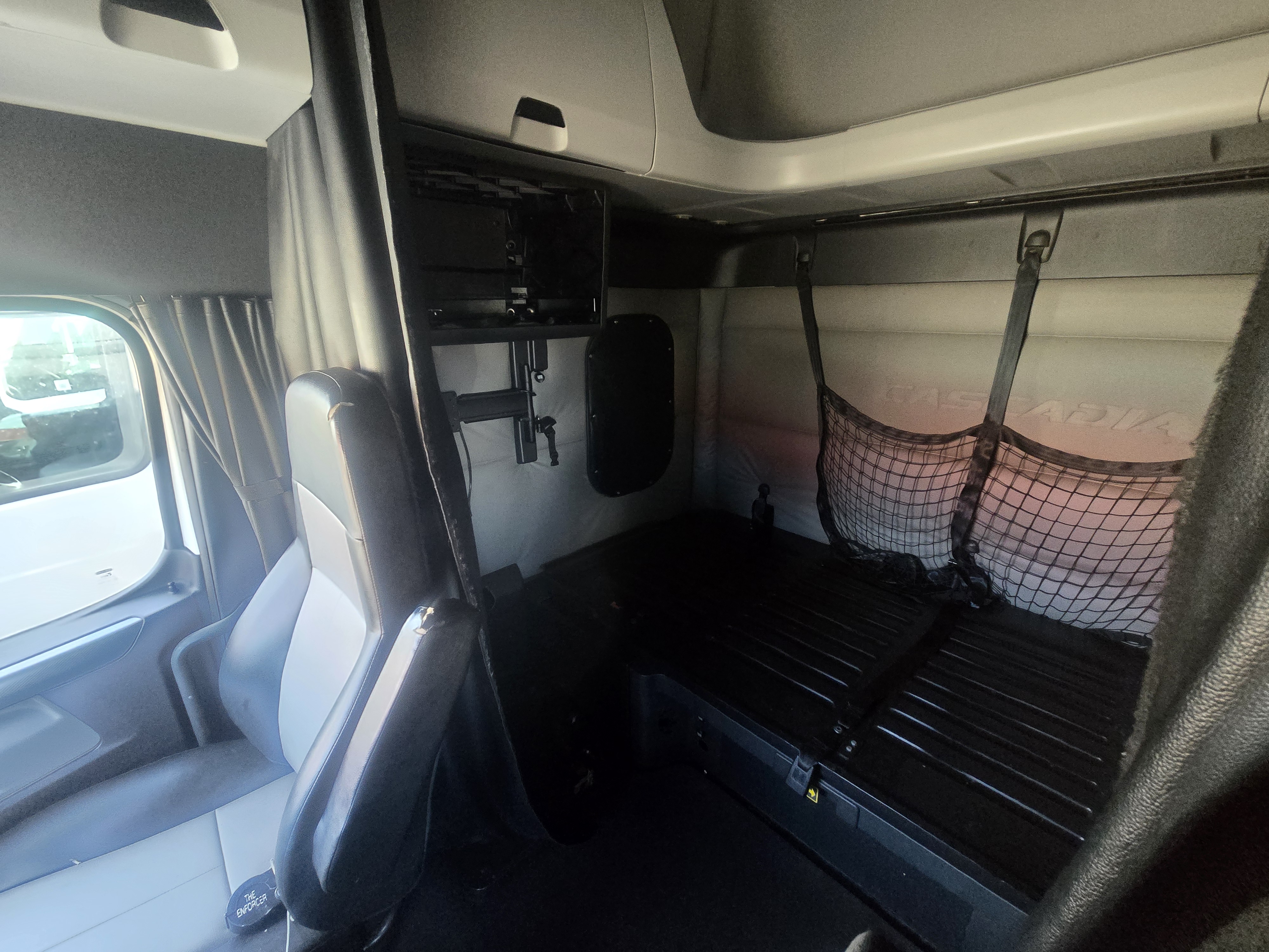 2021 FREIGHTLINER CASCADIA 126SLP - image 17