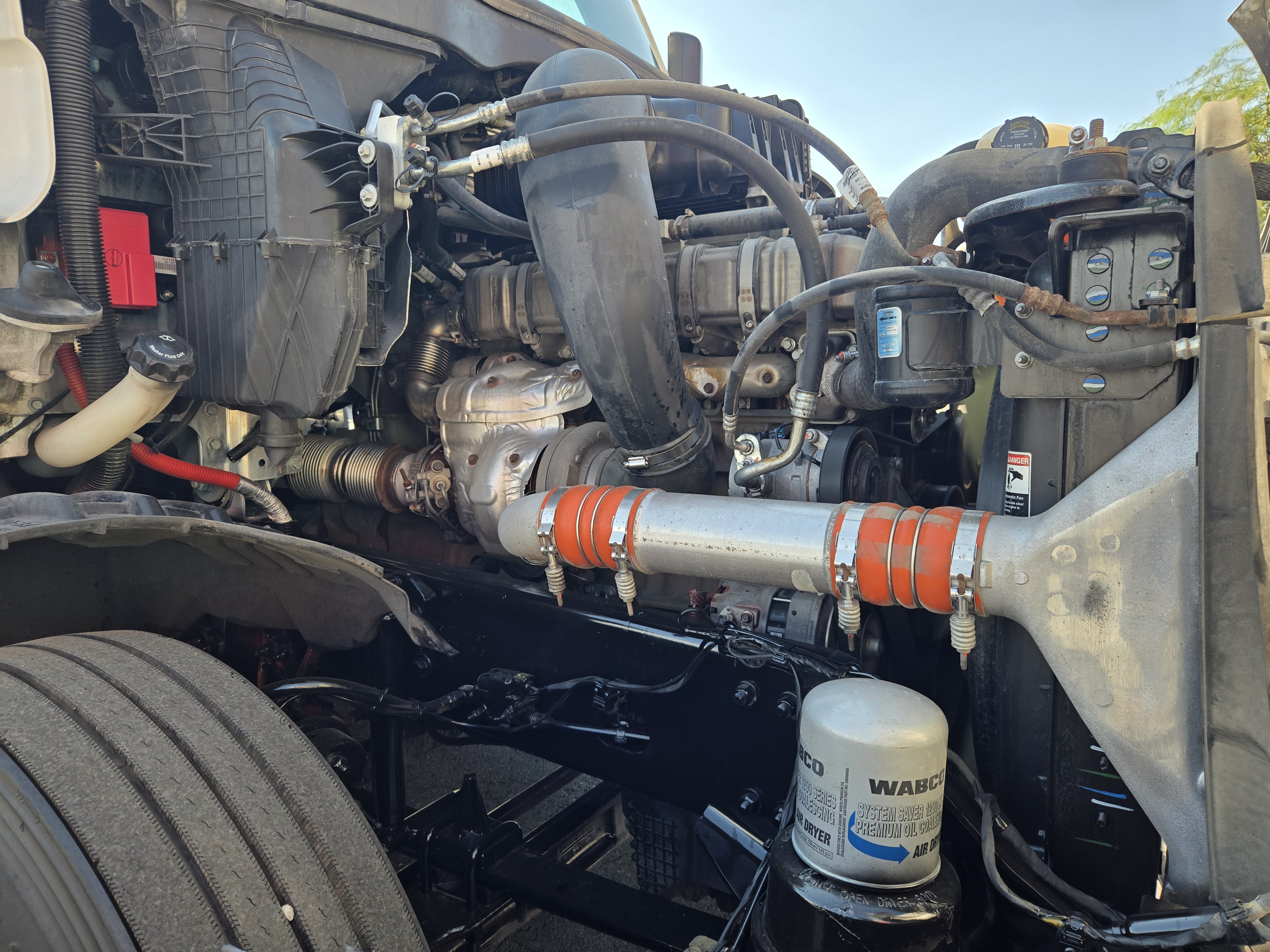 2021 FREIGHTLINER CASCADIA 126SLP - image 10