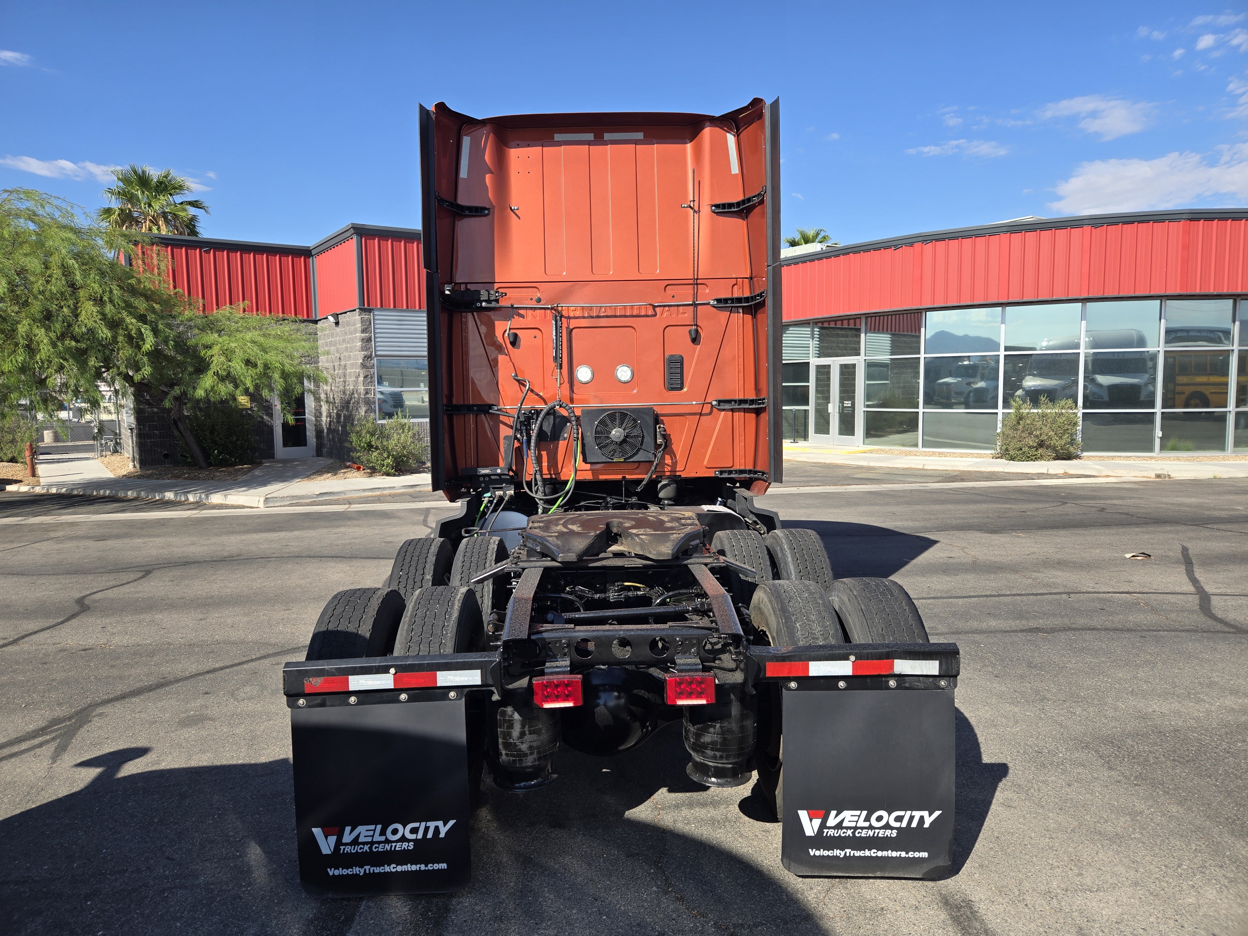 2022 INTERNATIONAL LT625 - image 6