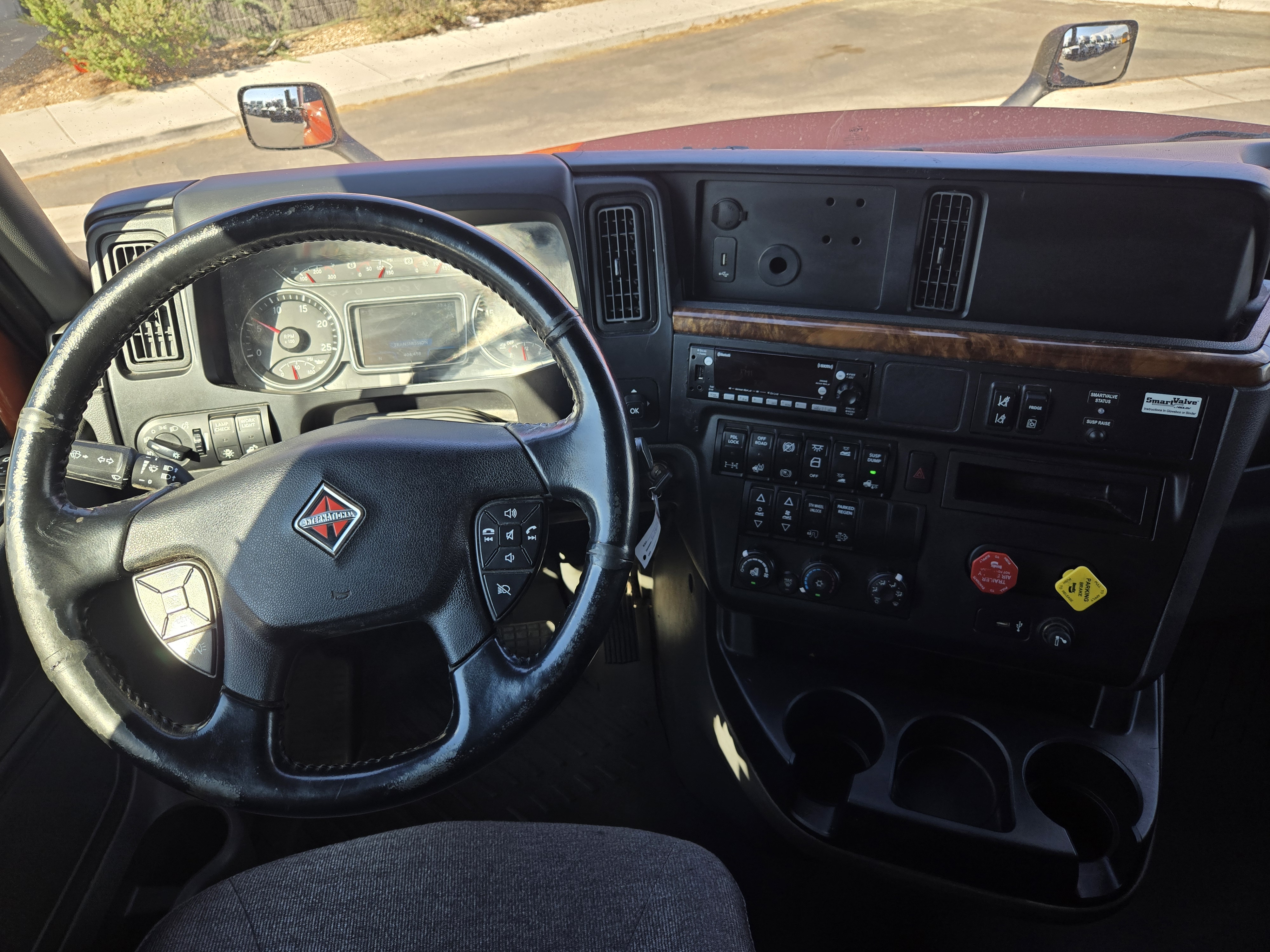 2022 INTERNATIONAL LT625 - image 11