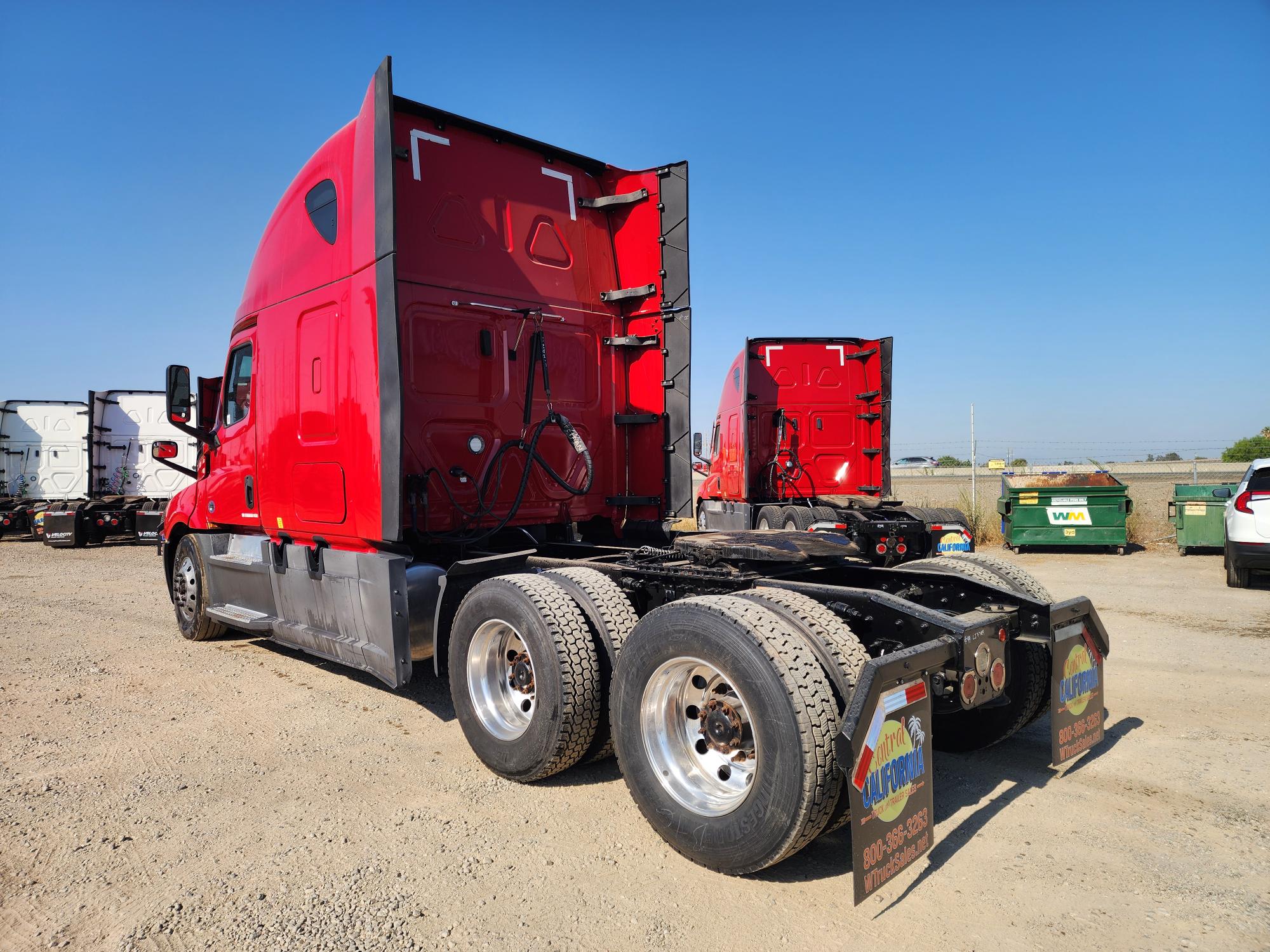 2020 FREIGHTLINER CASCADIA 126SLP - image 4