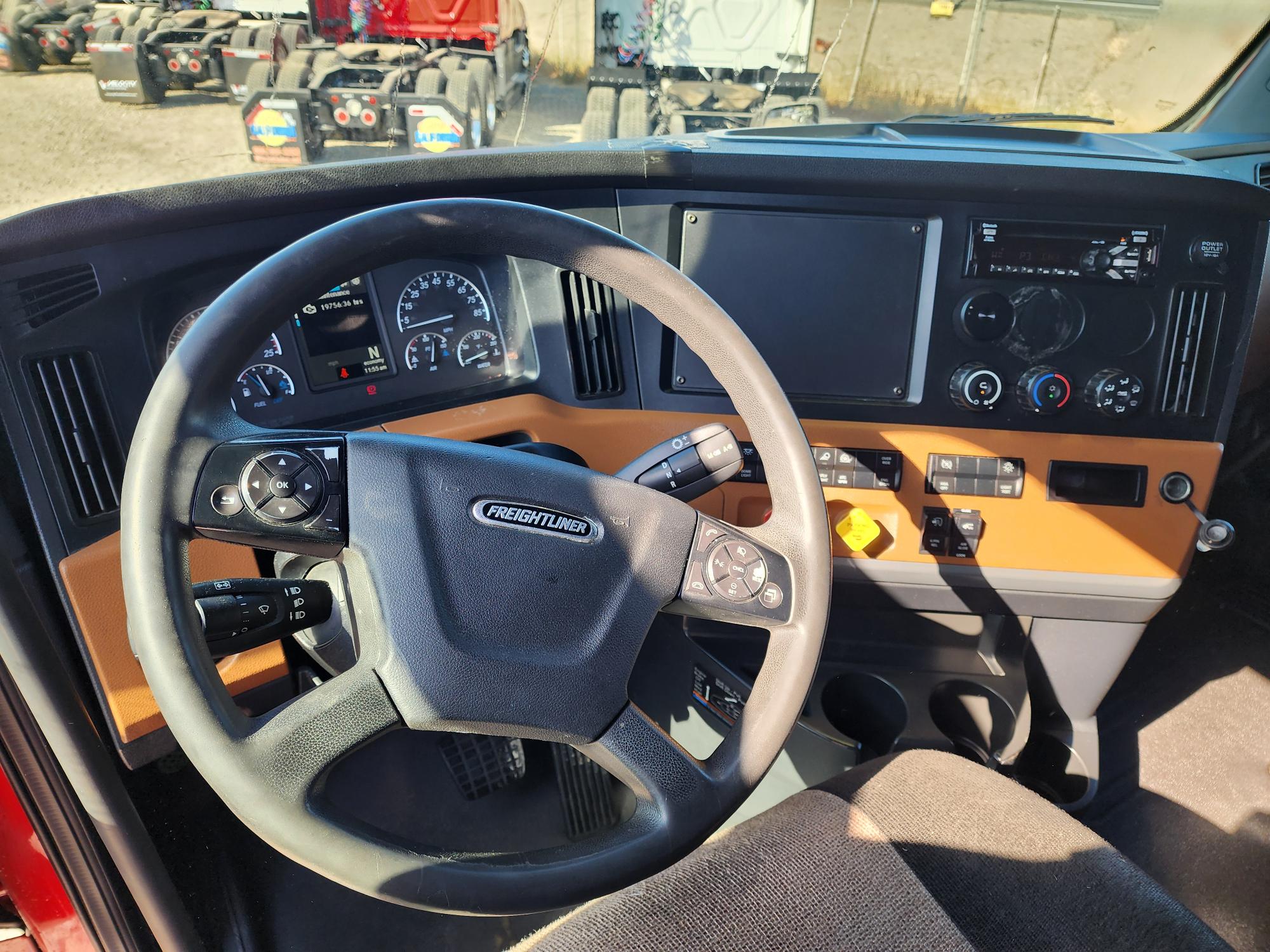 2020 FREIGHTLINER CASCADIA 126SLP - image 17