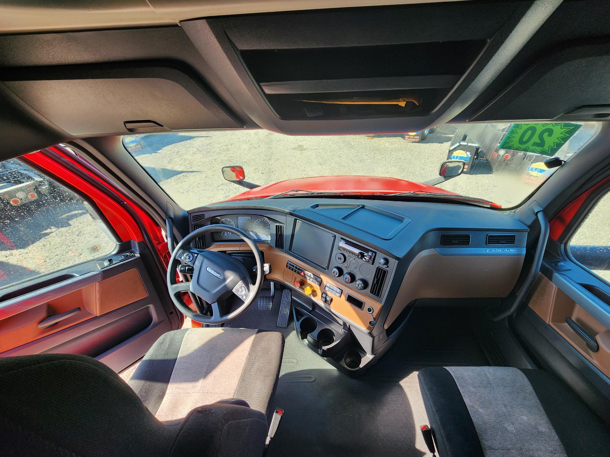 2020 FREIGHTLINER CASCADIA 126SLP - image 20