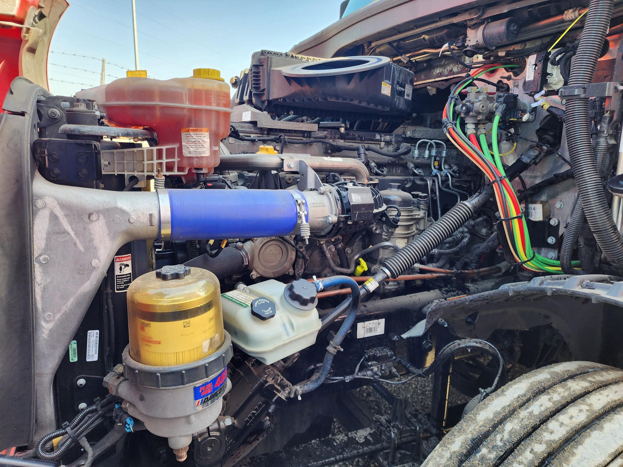 2020 FREIGHTLINER CASCADIA 126SLP - image 9