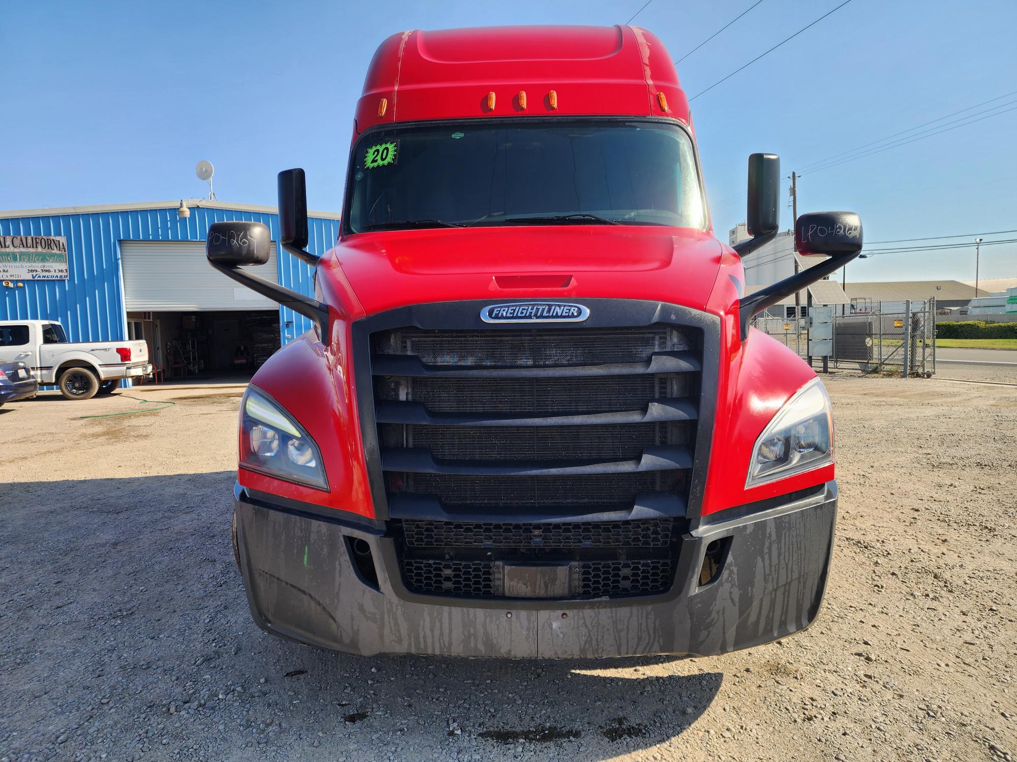 2020 FREIGHTLINER CASCADIA 126SLP - image 2