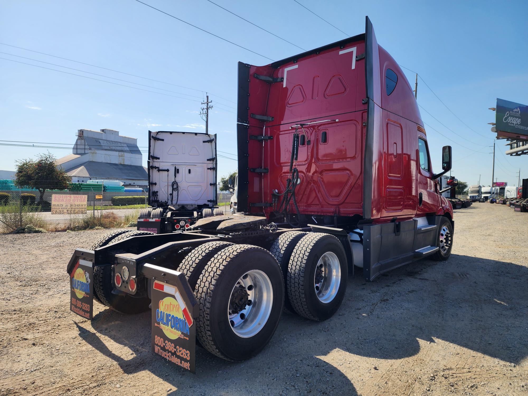 2020 FREIGHTLINER CASCADIA 126SLP - image 6