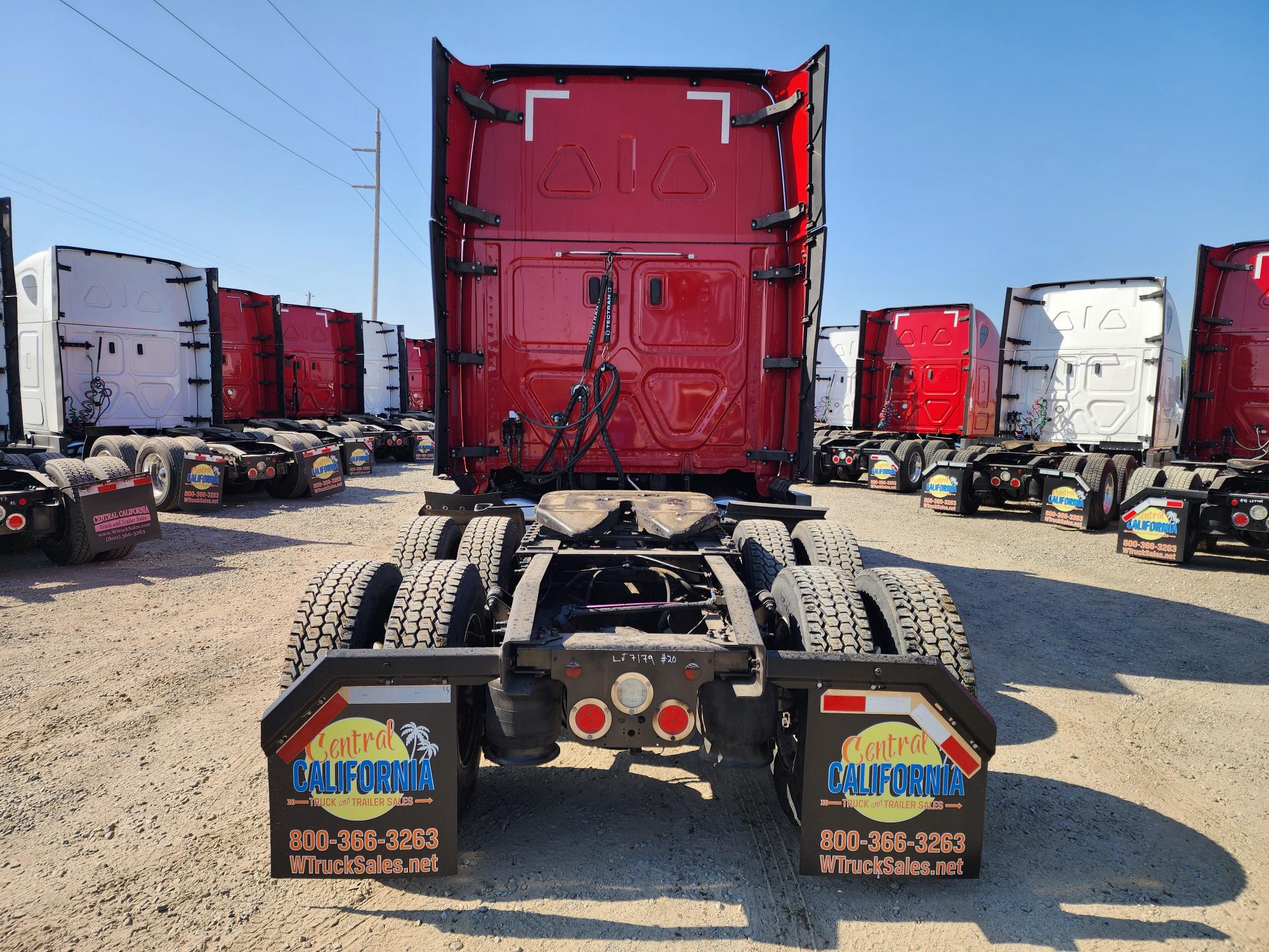 2020 FREIGHTLINER CASCADIA 126SLP - image 5
