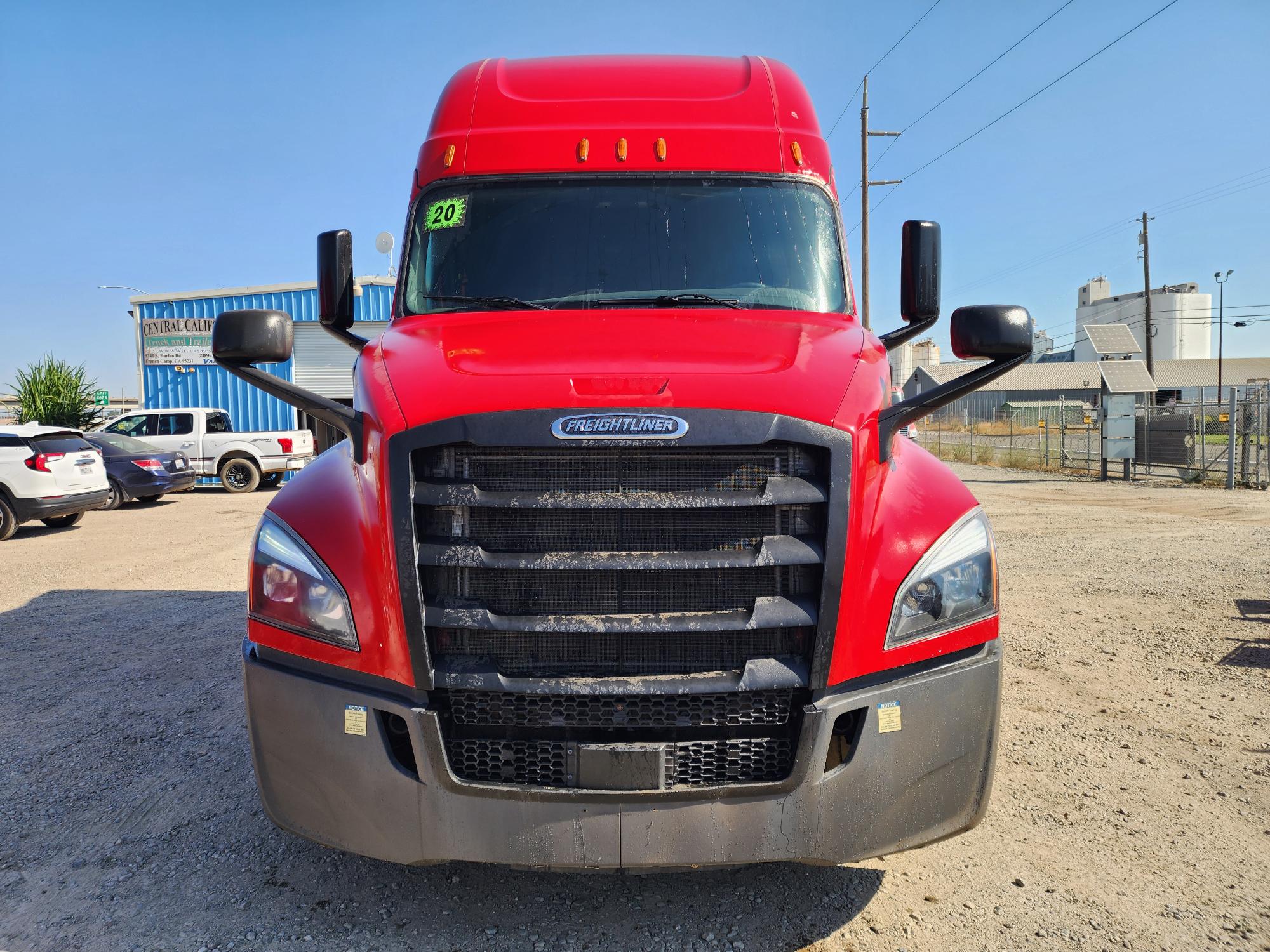 2020 FREIGHTLINER CASCADIA 126SLP - image 2