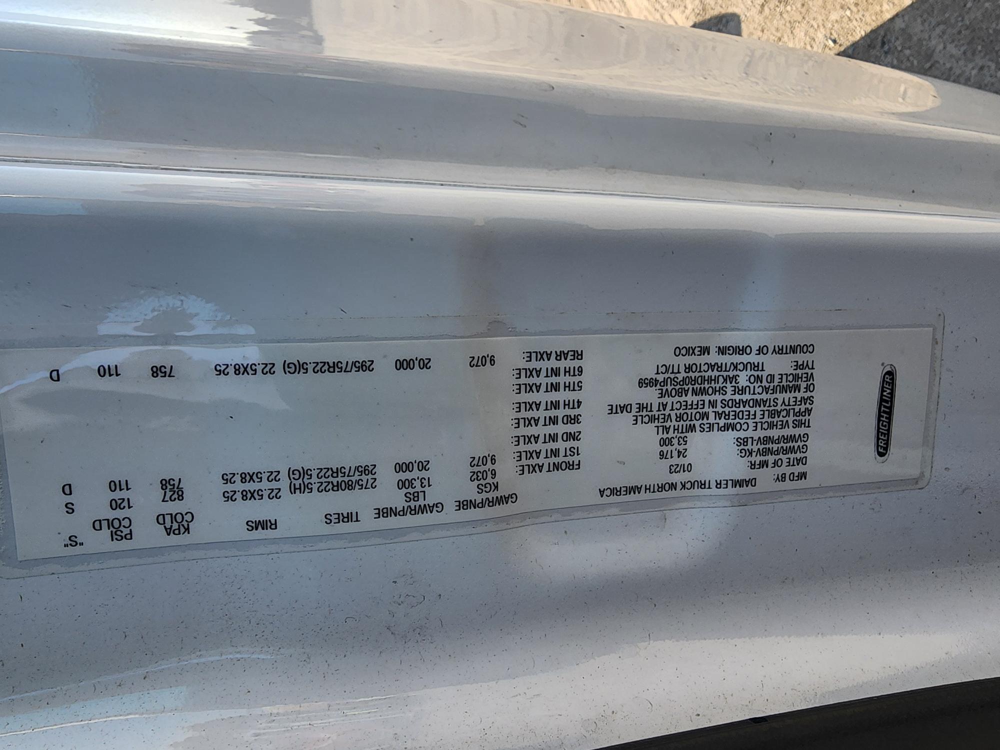 2023 FREIGHTLINER CASCADIA 126SLP - image 13