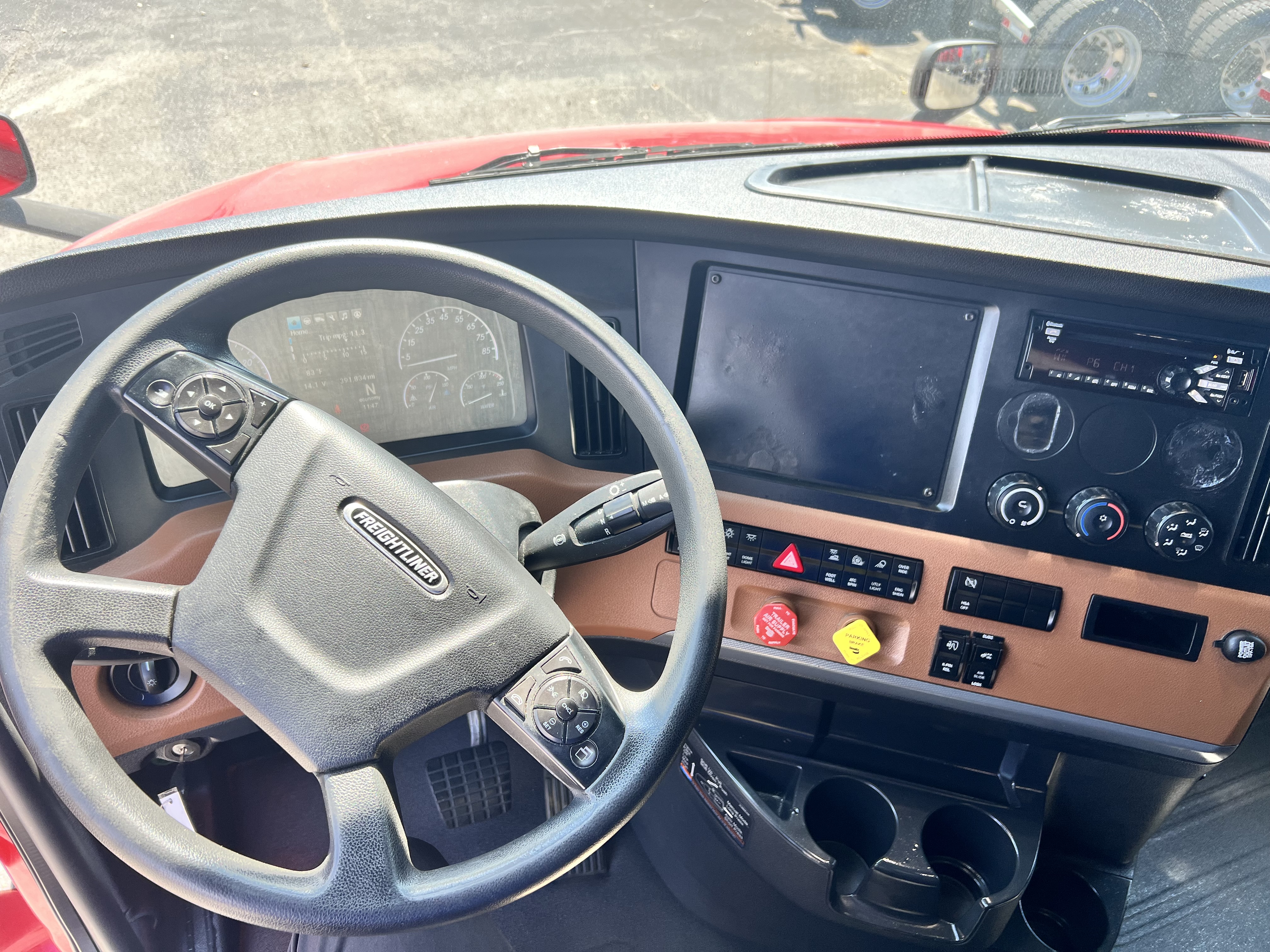 2020 FREIGHTLINER CASCADIA 126SLP - image 14