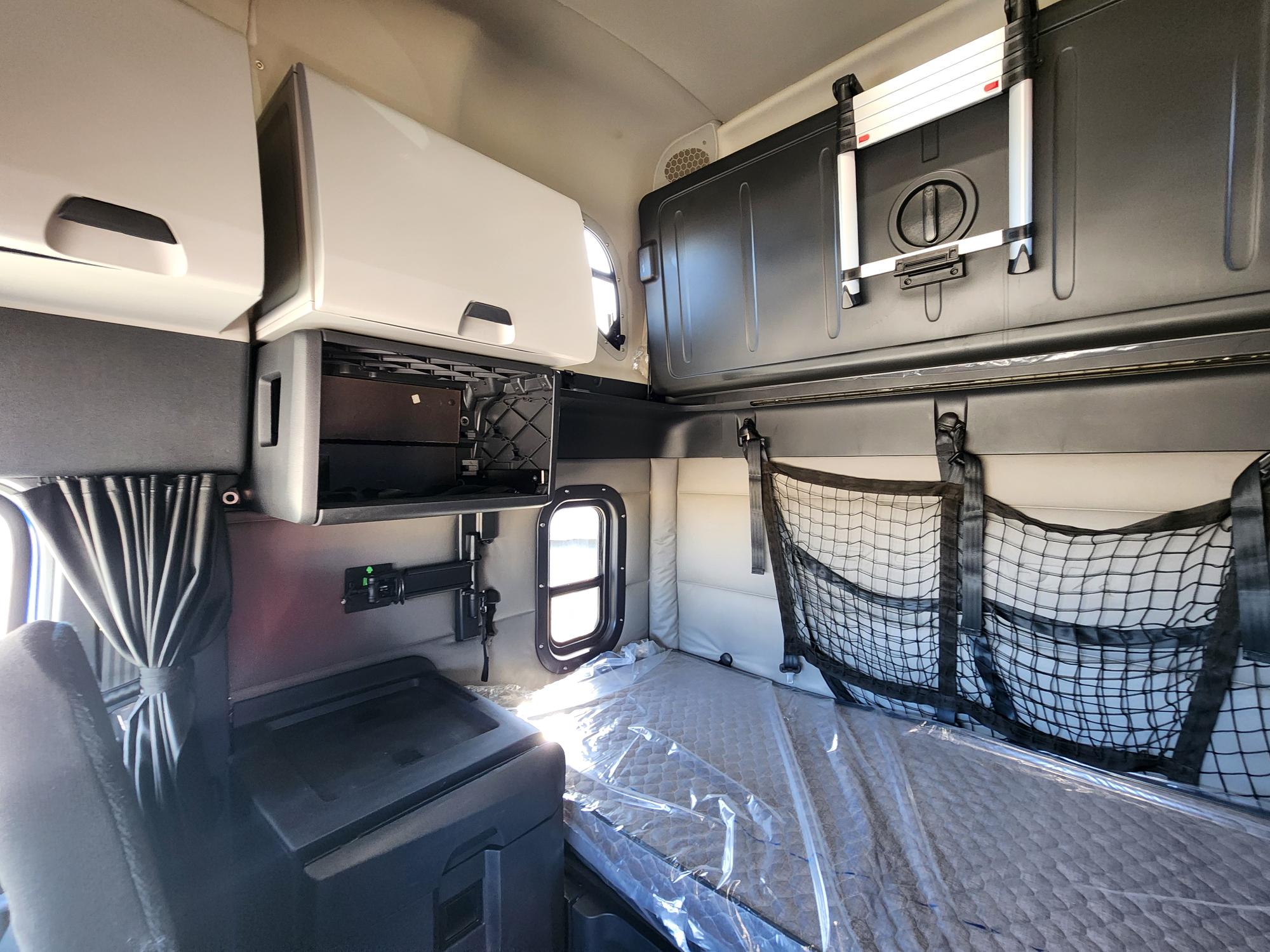 2020 FREIGHTLINER CASCADIA 126SLP - image 18