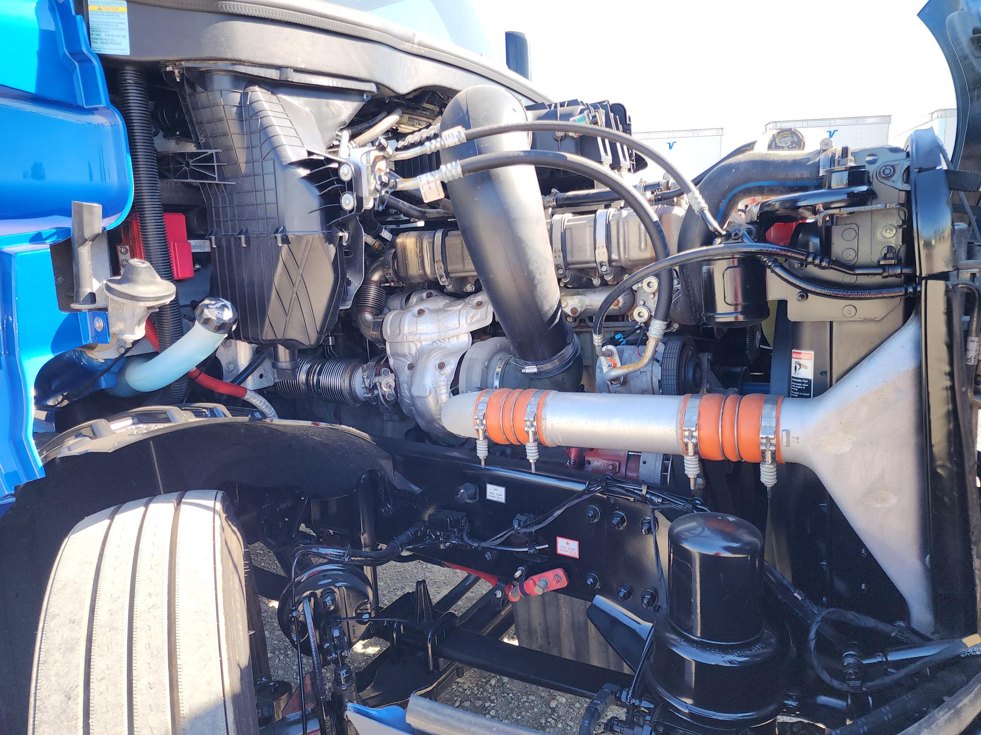 2020 FREIGHTLINER CASCADIA 126SLP - image 9