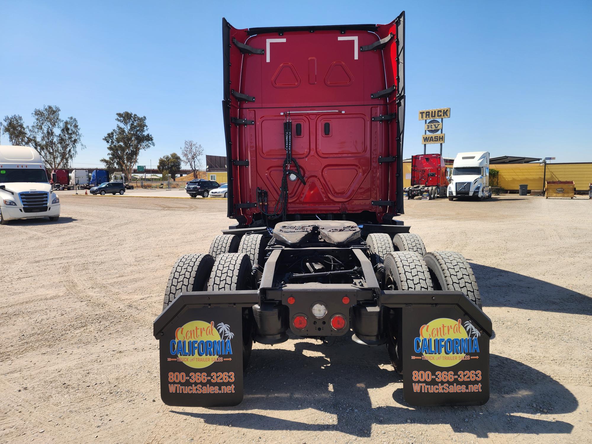 2020 FREIGHTLINER CASCADIA 126SLP - image 5