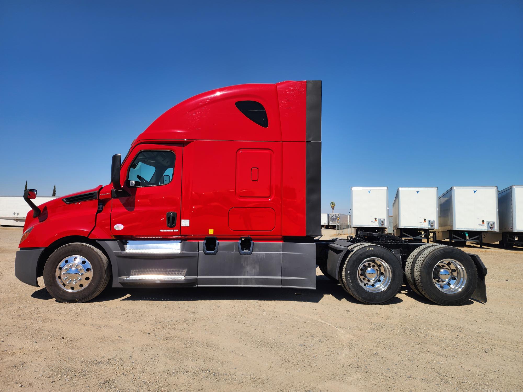 2020 FREIGHTLINER CASCADIA 126SLP - image 3