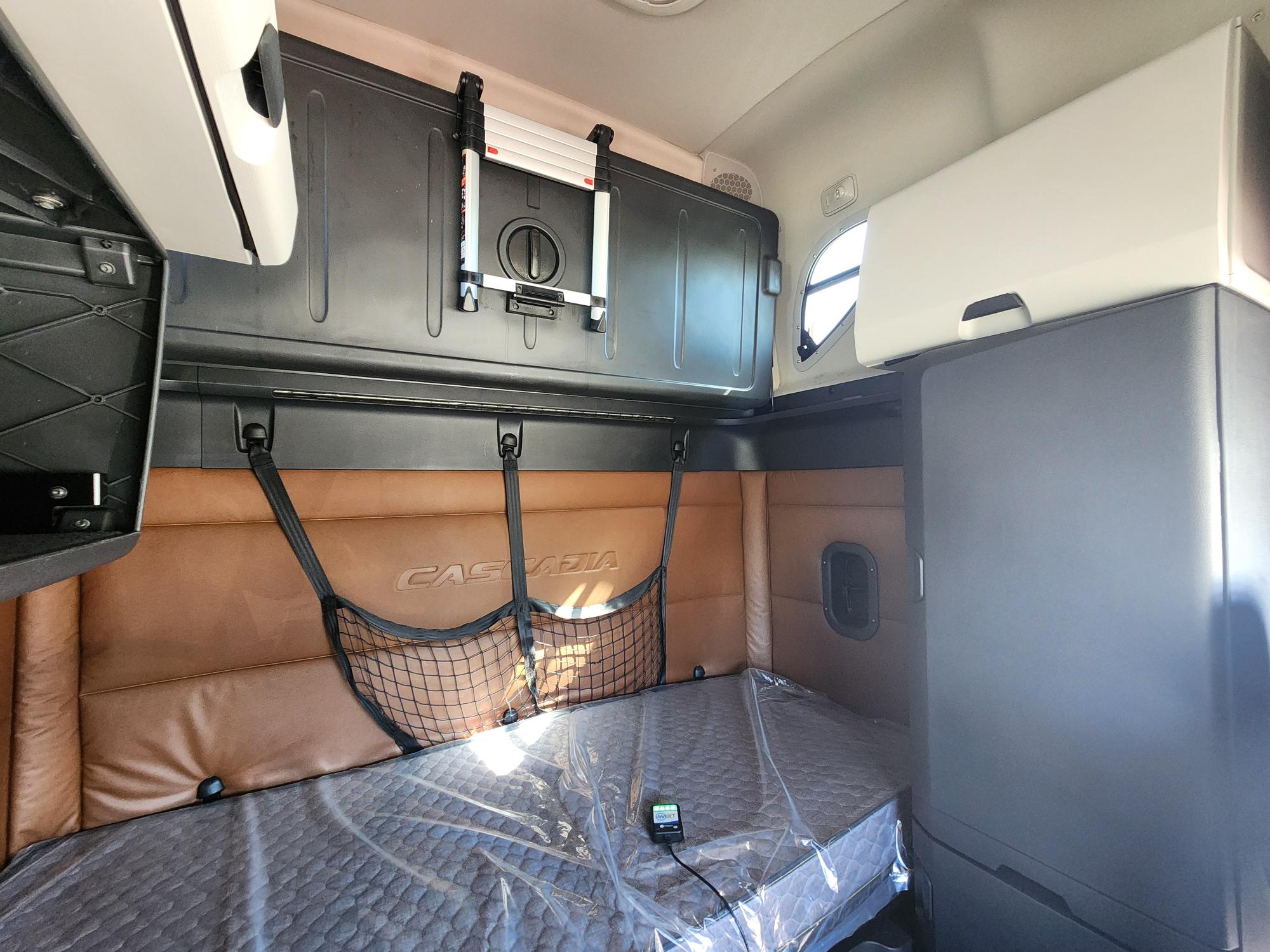 2020 FREIGHTLINER CASCADIA 126SLP - image 19