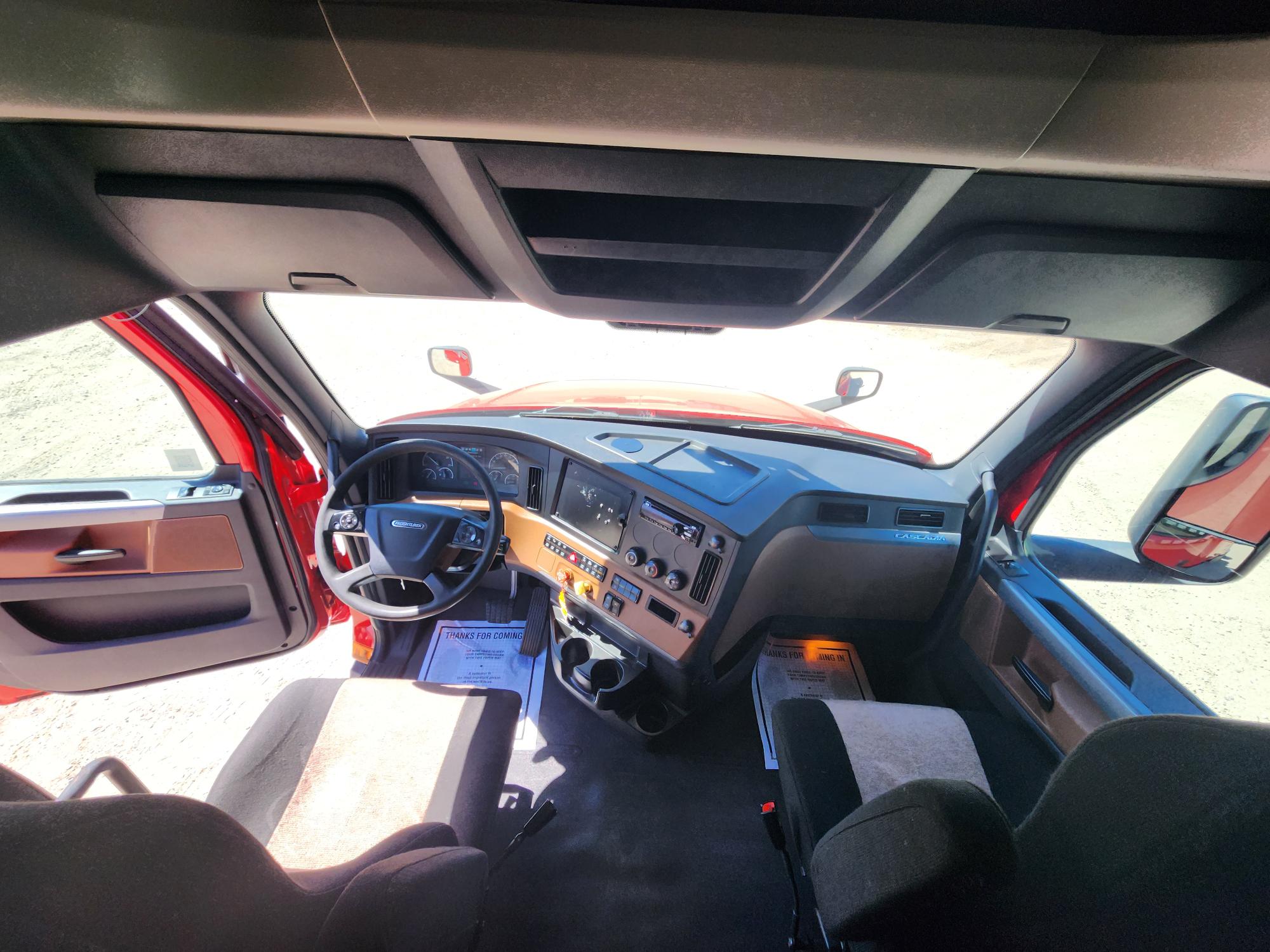 2020 FREIGHTLINER CASCADIA 126SLP - image 17