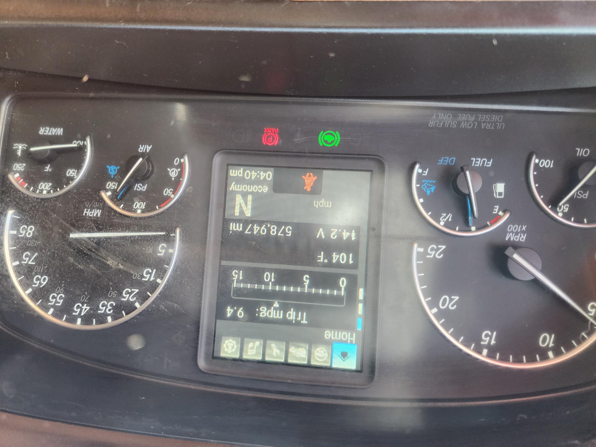 2020 FREIGHTLINER CASCADIA 126SLP - image 14