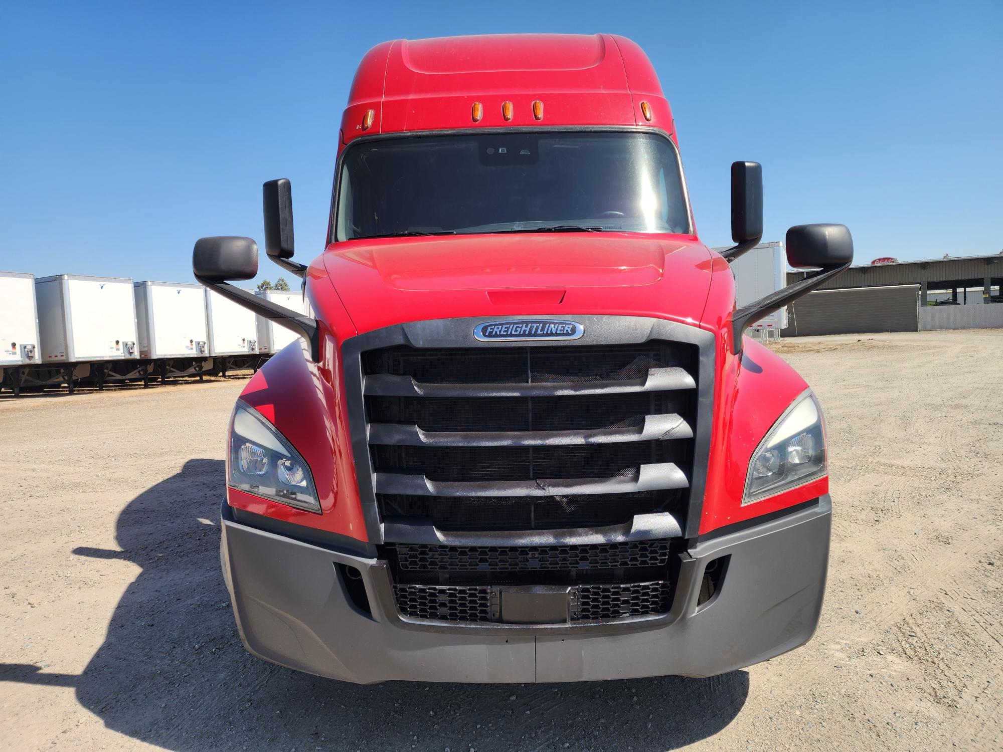 2020 FREIGHTLINER CASCADIA 126SLP - image 2