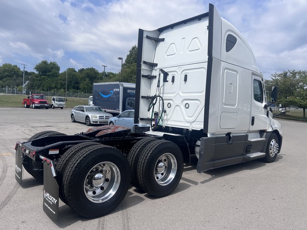 FREIGHTLINER CASCADIA 126SLP 2022
