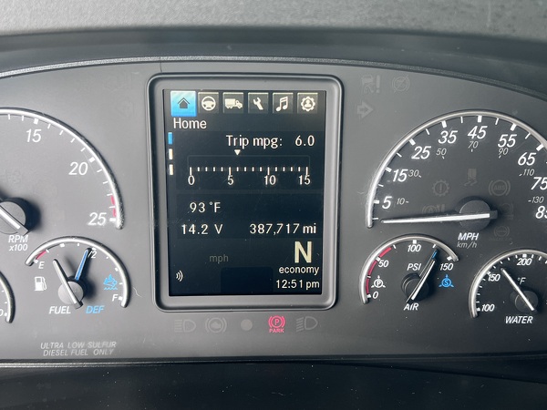 FREIGHTLINER CASCADIA 126SLP 2022