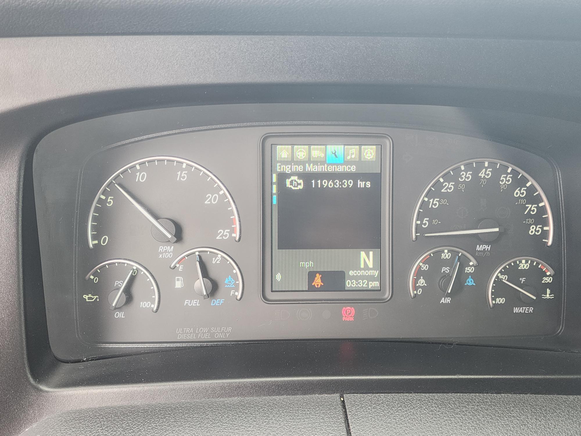 2023 FREIGHTLINER CASCADIA 126SLP - image 16