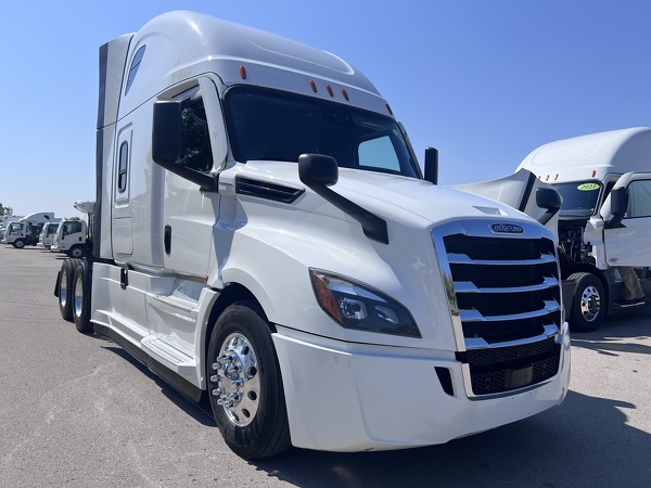 FREIGHTLINER CASCADIA 126SLP 2020
