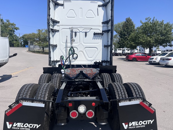FREIGHTLINER CASCADIA 126SLP 2020