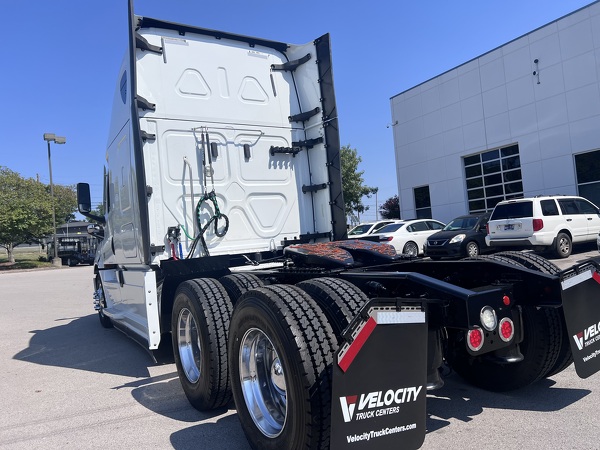 FREIGHTLINER CASCADIA 126SLP 2020