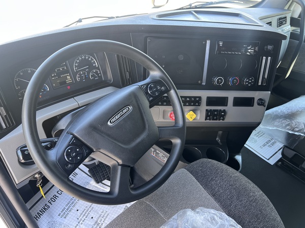 FREIGHTLINER CASCADIA 126SLP 2020