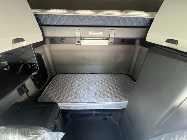 FREIGHTLINER CASCADIA 126SLP 2020