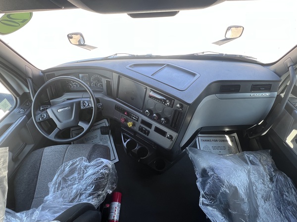 FREIGHTLINER CASCADIA 126SLP 2020