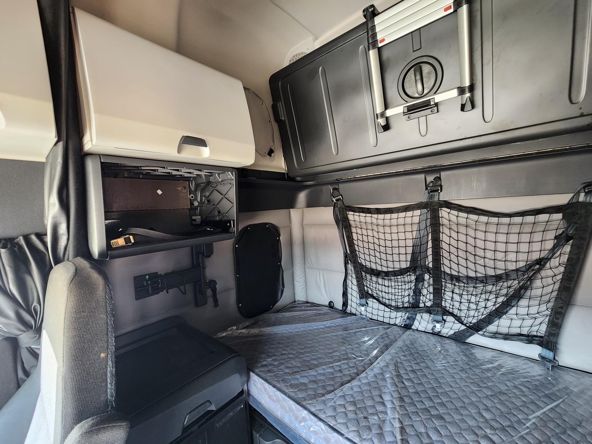 2020 FREIGHTLINER CASCADIA 126SLP - image 19